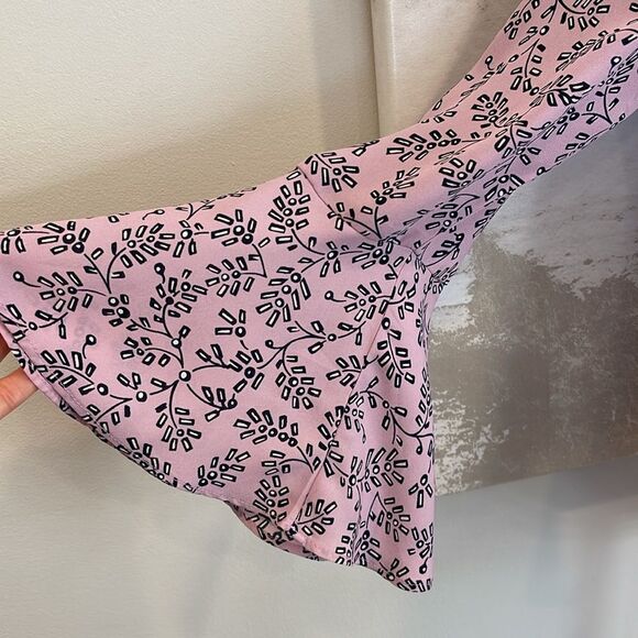 Ann Taylor Floral Peasant Blouse with flowy sleeves (lilac/black) - Picture 2 of 6